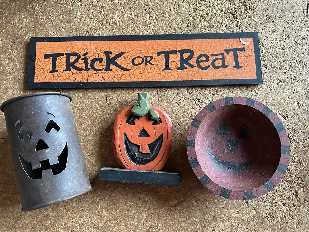 Primitive Halloween Decorations