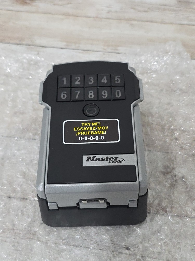 Master Lock 5441EC Bluetooth Wall Mount Lock Box ⚠️ Used NO USER MANUAL ⚠️