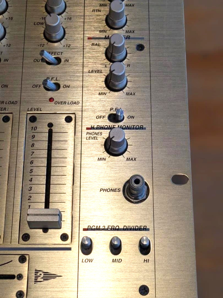 Vestax PMC-27 DJ Mixer Professional Mixing Controller