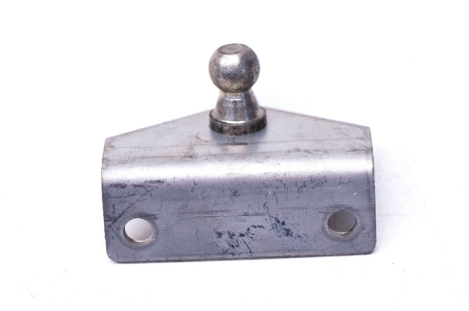 Aftermarket 204071700 Shock Support Bracket