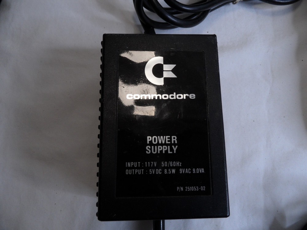 Commodore C64 Computer in Box Heat Sinks Power Supply Video cable- TESTED