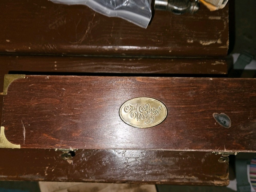 TRAVELLER'S WRITING CHEST