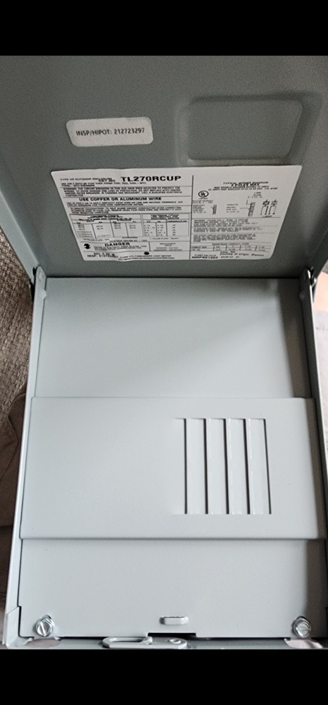 Main Lug 70 Amps 2 to 4 Breakers, Circuits.