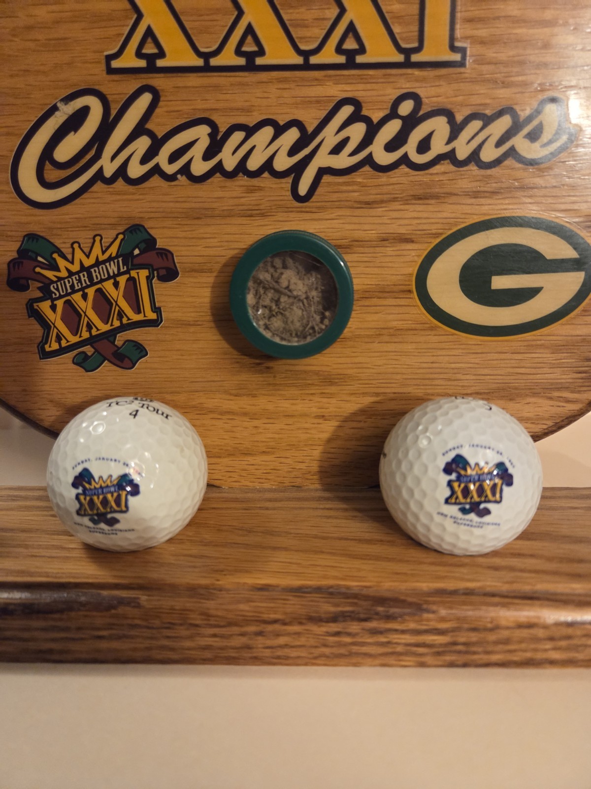 Green Bay Packers Golf Plaque w/ Dirt From Lambeau, Super Bowl XXXI Golf Balls