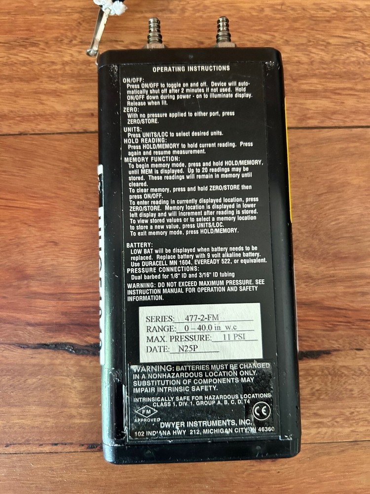 Dwyer 477 - 2 - FM Handheld Digital Manometer
