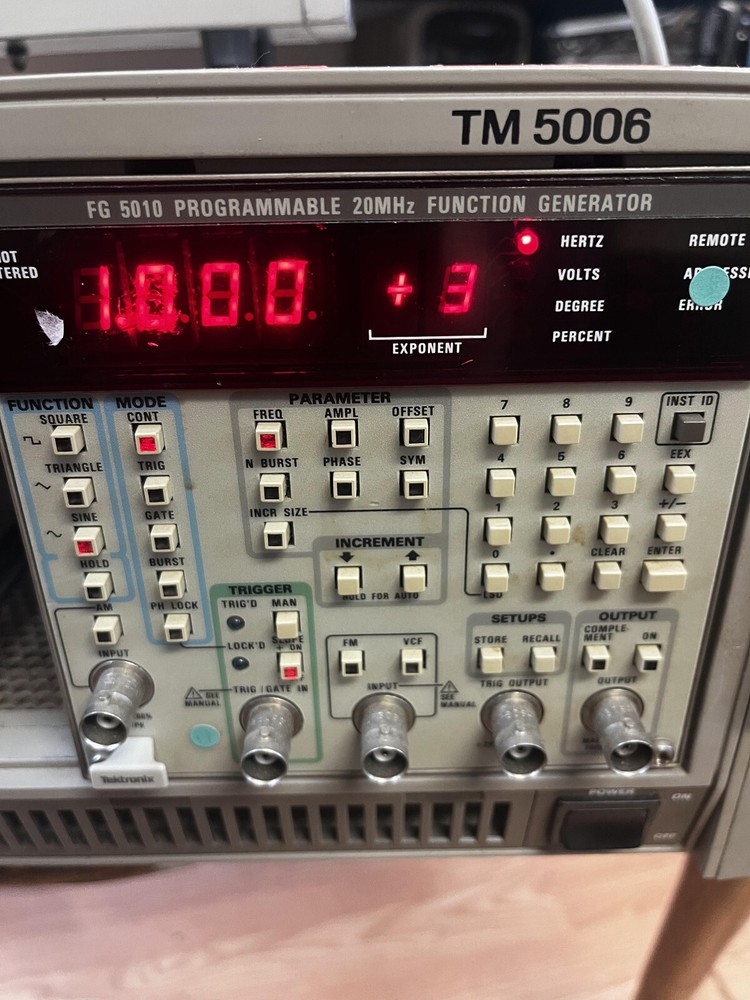 1dd  Tektronix FG 5010 Programmable 20mhz Function Generator Tested
