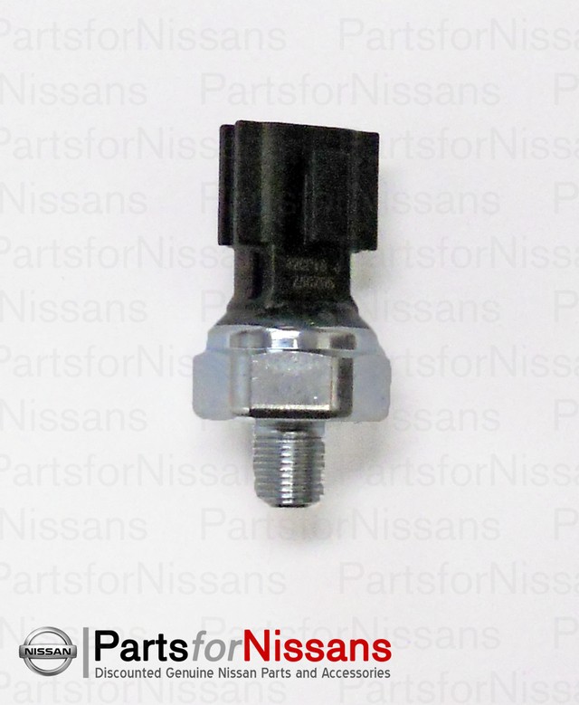 Genuine Nissan Engine Oil Pressure Switch 25070-CD00A
