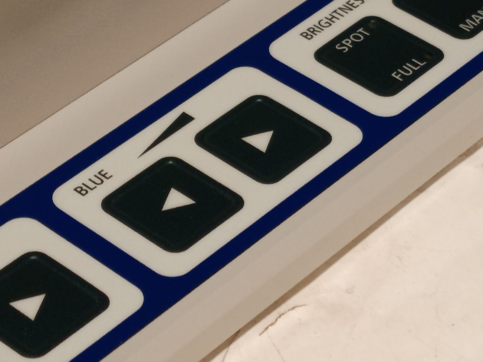 Carl Zeiss MediLive 3 CCD Mono NTSC Camera Control Unit MNR 1030-466 as shown