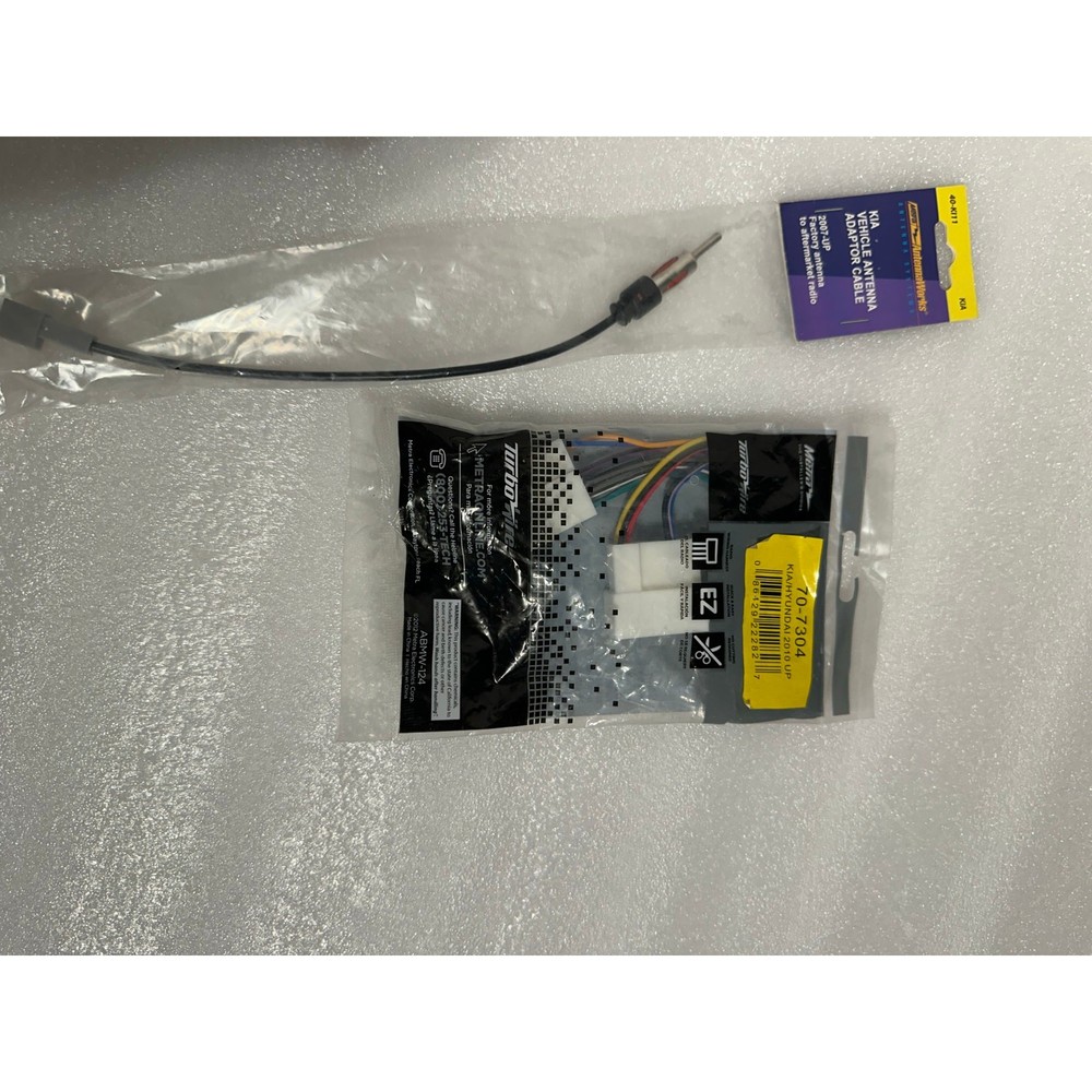 Kia Soul stereo components.