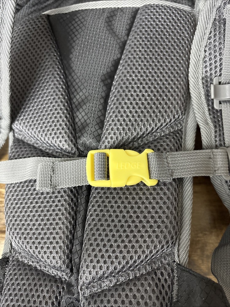 Ledge Gooseberry Motorcycle Hydration Backpack Unused