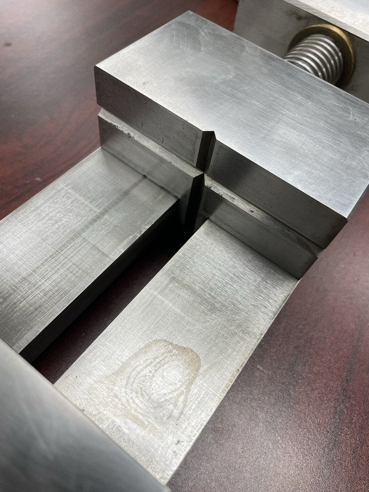 Gromax Precision Vise