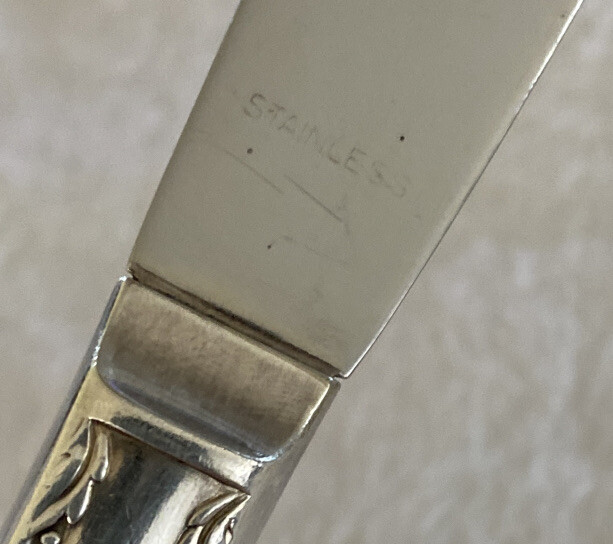 Oneida Wm A Rogers Flatware 4 Dinner Knives Stainless Chalice Harmony