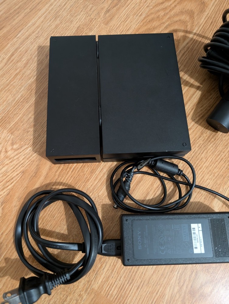 Sony PlayStation VR Headset CUH-ZVR1 W/ Processor Unit, Camera & 2 Games READ