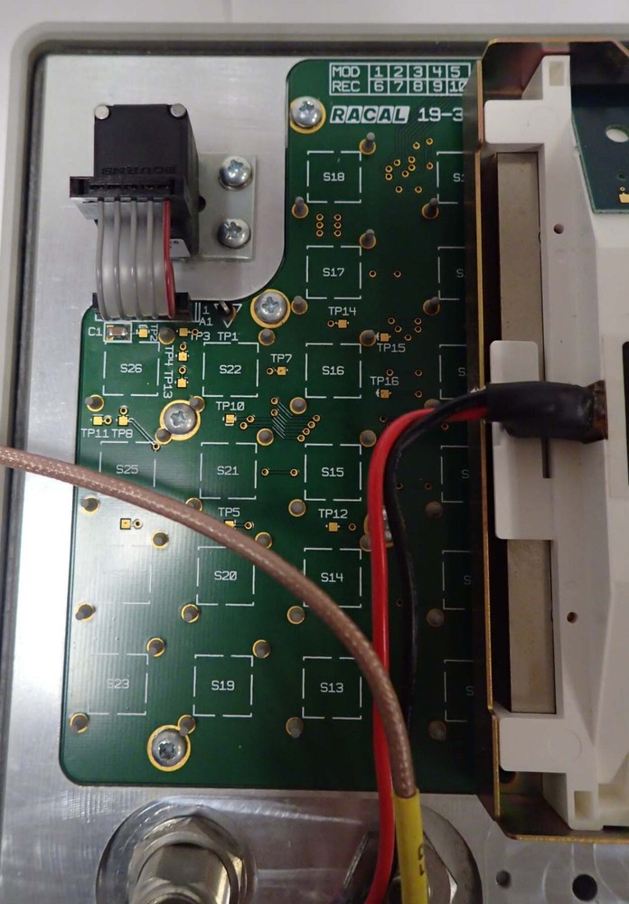 RACAL INSTRUMENTS 6103E FRONT PANEL 19-3211 WITH KEYBOARD AND DISPLAY MODULE