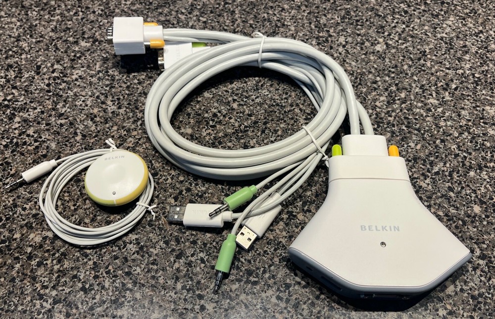 Belkin BLKF1DG102UTT Flip USB with Audio KVM Switch; Windows/Mac Compatible