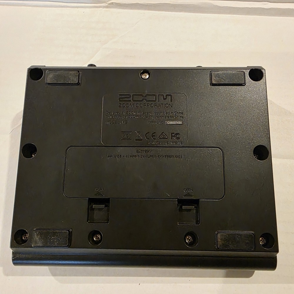 ZOOM V3 Vocal Processor Effects Voice Multi-effects