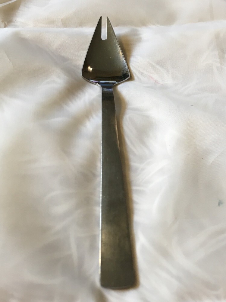 1 Medium Solid Cold Meat Fork Serving Italy Capri CAP2 Sleek MCM 9934 Stainless