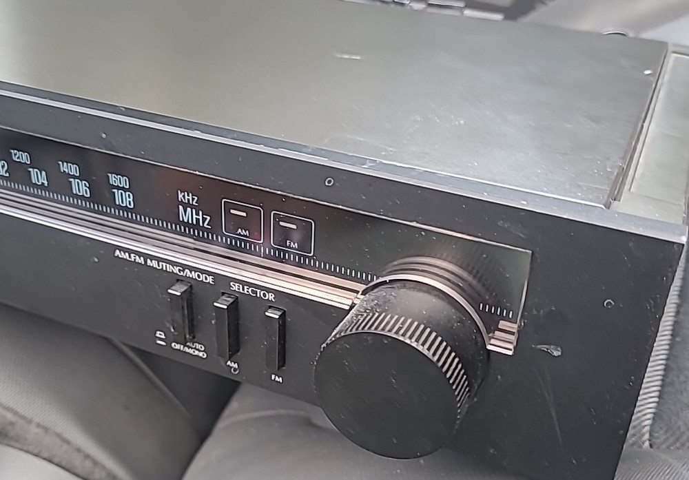 Sansui T-5 AM/FM Stereo Tuner