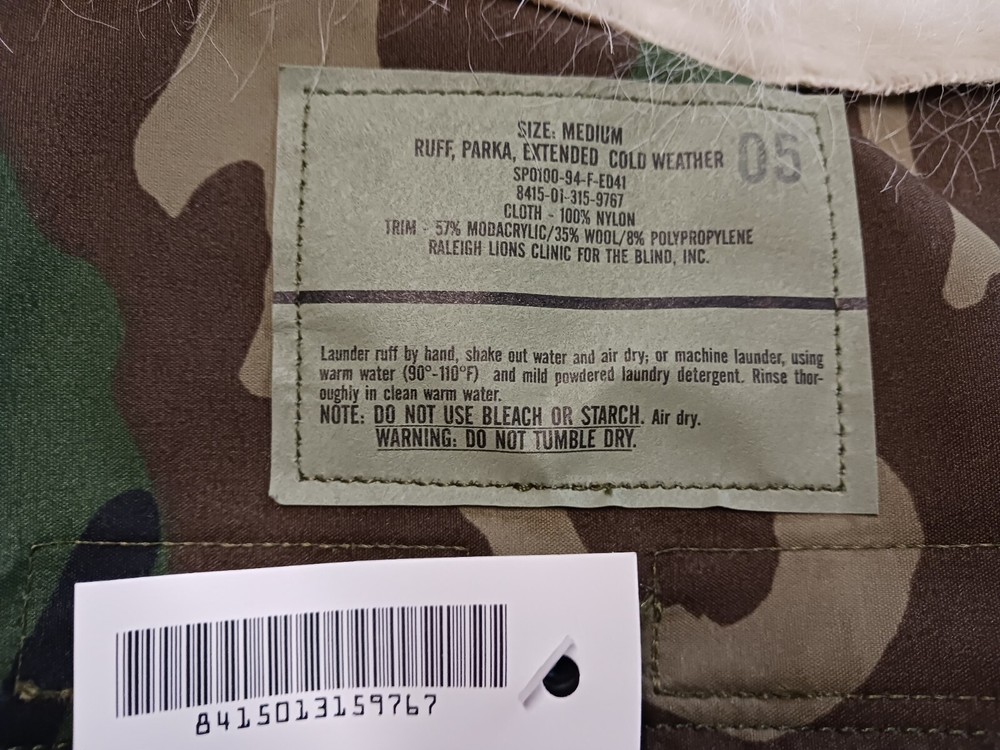 USGI Extended Cold Weather Gortex Parka Fur Ruff Medium