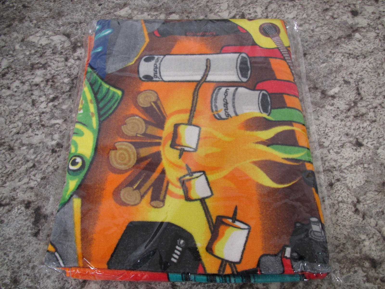 New 2024 Snap-On Tools Limited Edition 35" x 60" Camp Snap-On Beach Towel