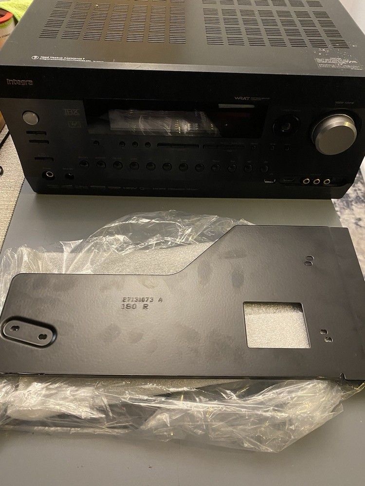 Integra DTR-50.3 Receiver - Powers Up - (see description) no remote