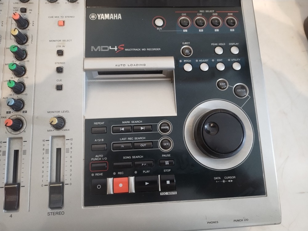 Yamaha MD4S 4-Track Multitrack MiniDisc Recorder Digital Recording Studio MD