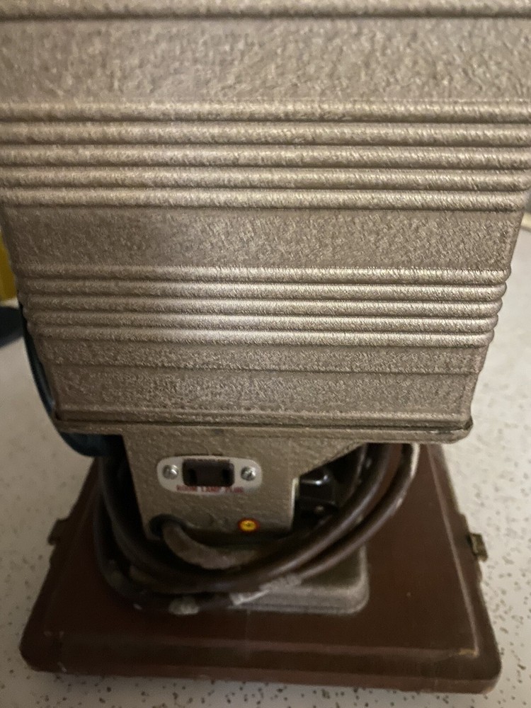 Keystone eighty projector. 1950’s, Vintage. 8mm, Complete with case. Working.