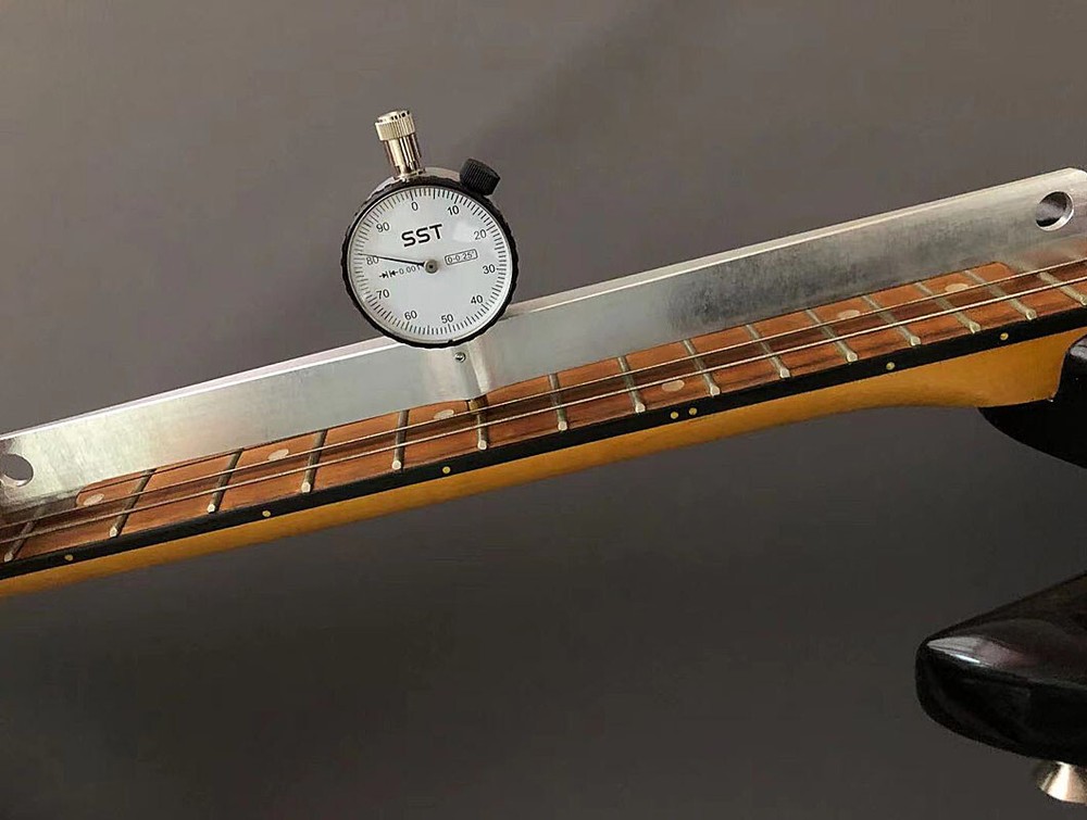 Neck Relief Gauge/Luthier tools