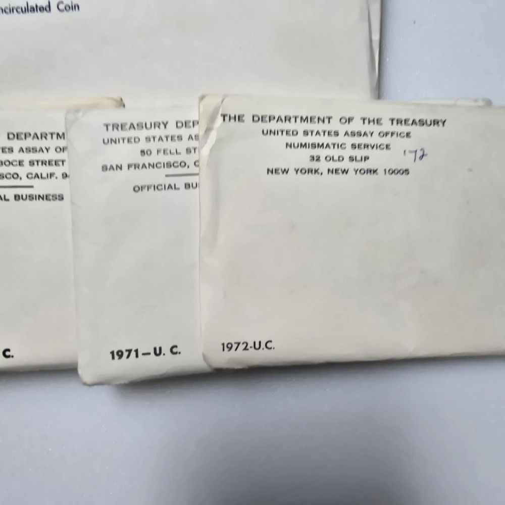 US Mint Sets 1968 - 1981 14 Uncirculated P & D Sets Includes 3 Silver Halves OGP