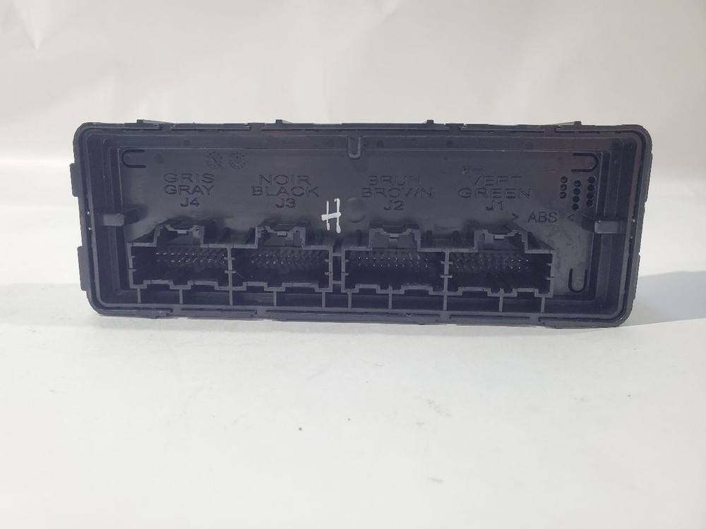 2017 Buick Cascada OEM HVAC Control Module 13591703