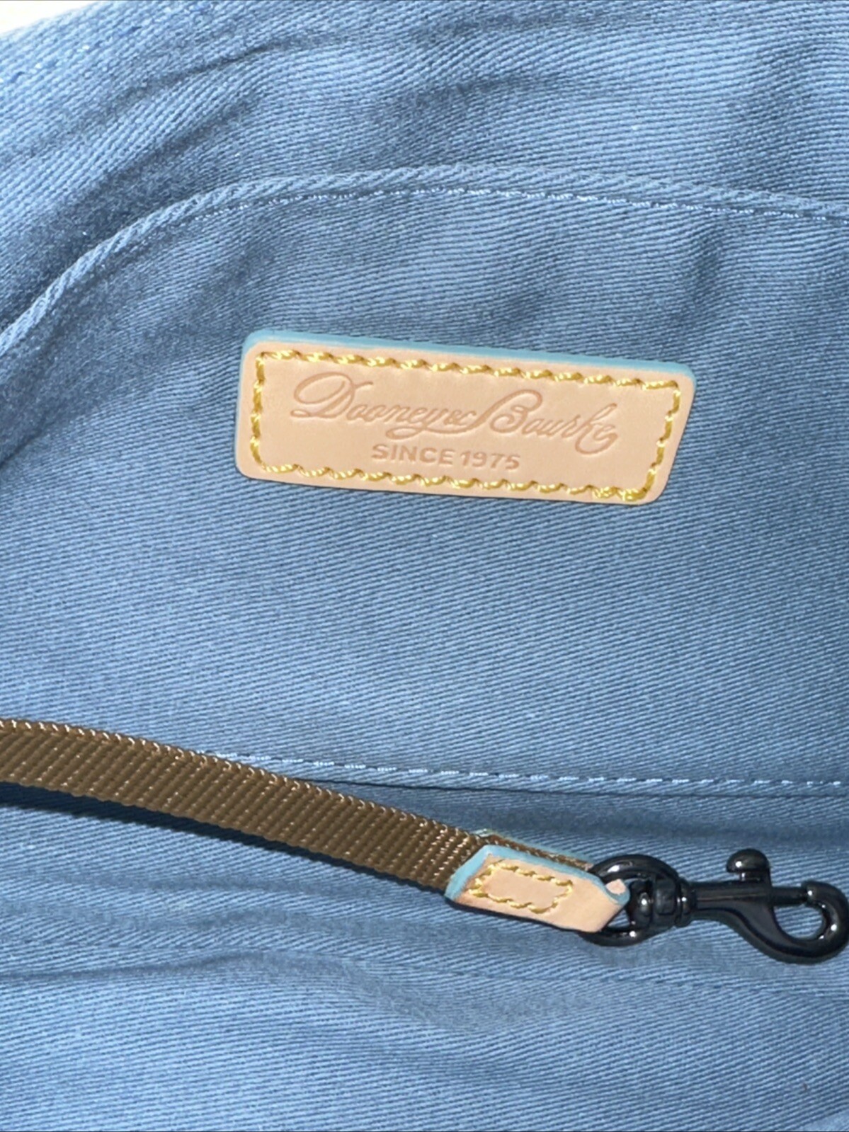 New Disney World Park WDW Dooney & Bourke 2017 Marathon LEXI Crossbody Purse Bag