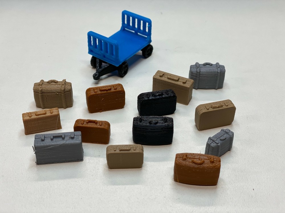 O scale Luggage Cart Suitcase set Platform Accessories Multicolor