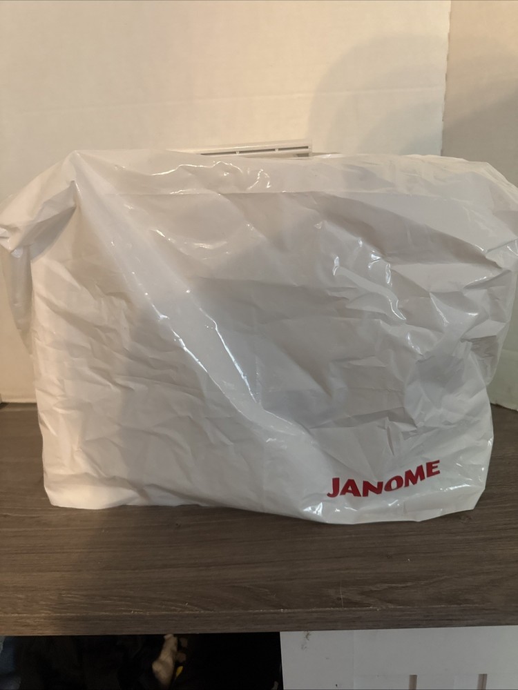 Janome MOD-805 Computerized Sewing Machine TESTED AND WORKING