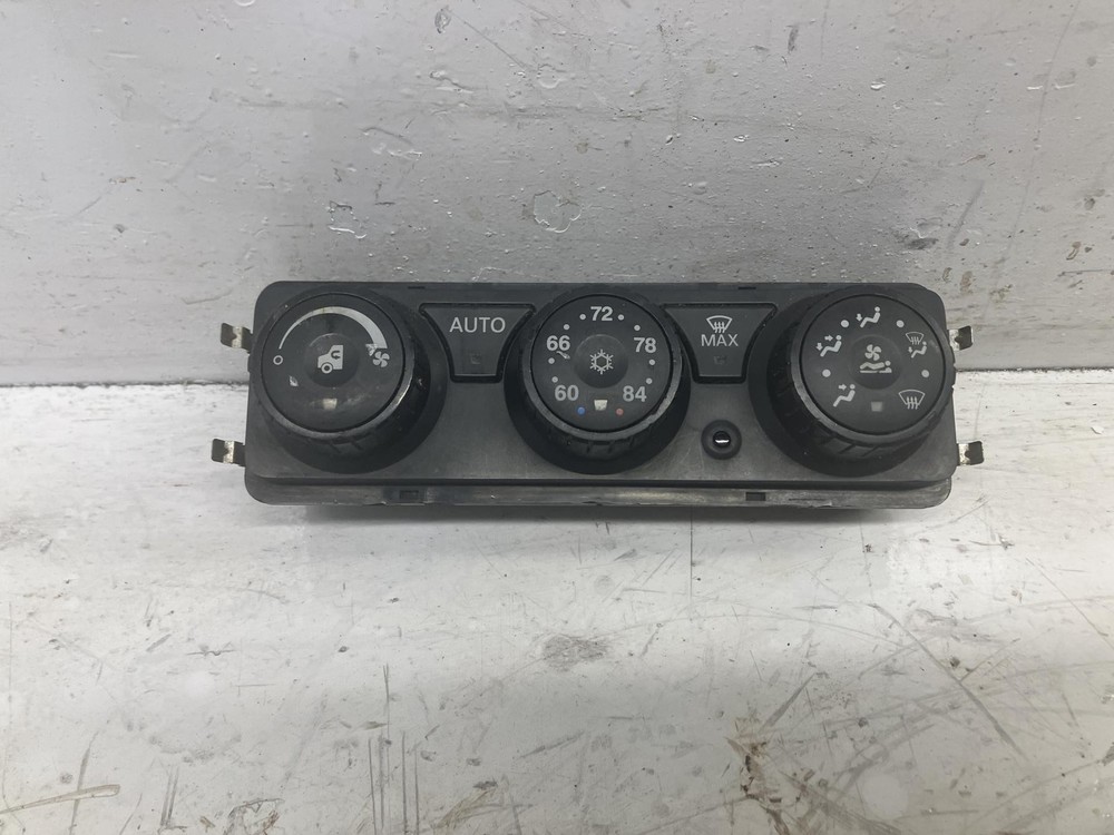 2012-2017 Kenworth T680 Heater A/C Temperature Controls - Used