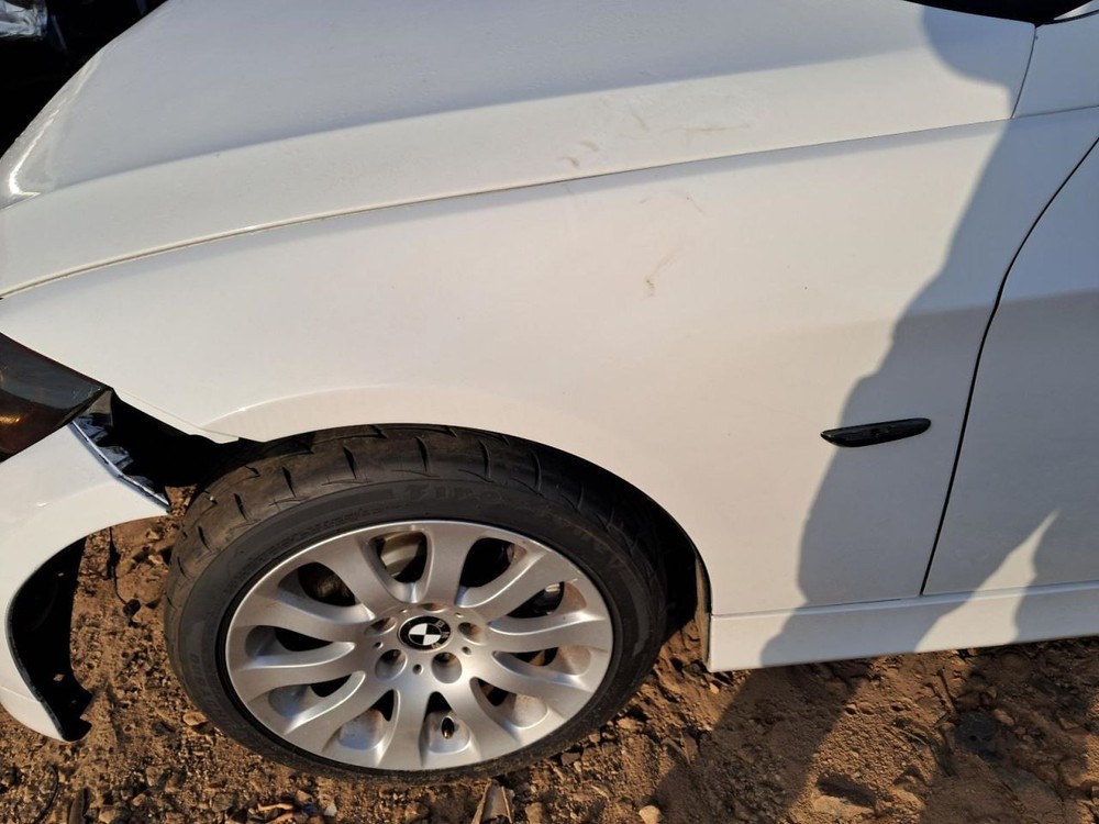 330CI 2006 Glove Box 4797010