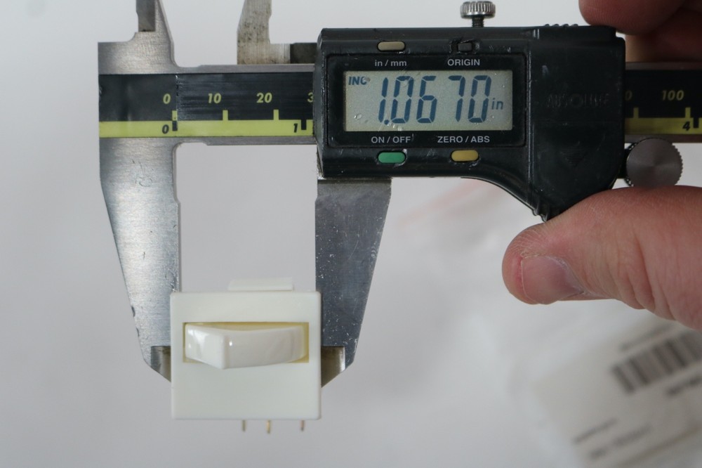 Electrolux Loipart 087475 Refrigerator Microswitch Open Close Switch 1" x 0.8"