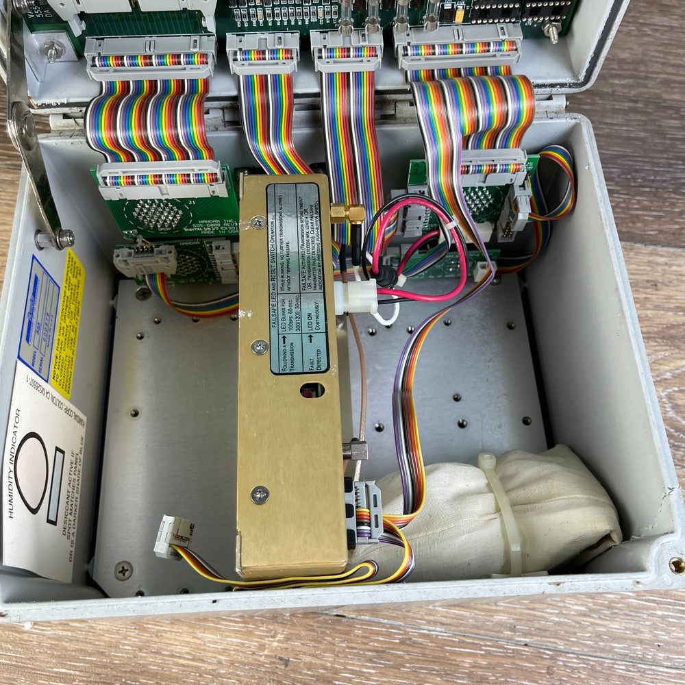 Vaisala Handar Model 555 White Data Collection Platform