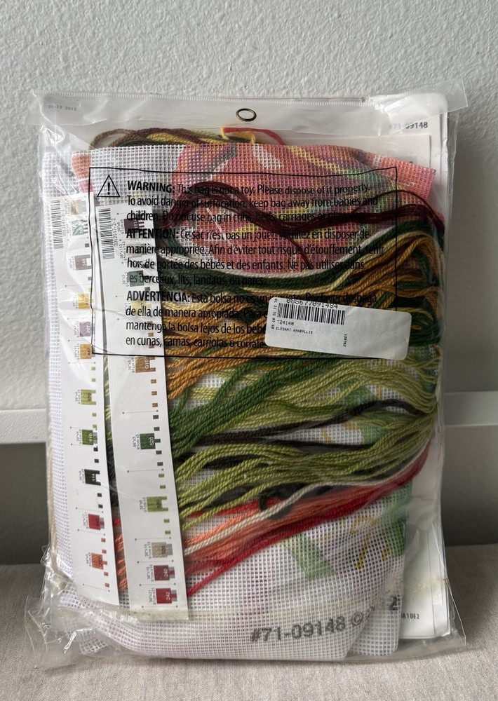 Elegant Amaryllis Dimensions Needlepoint