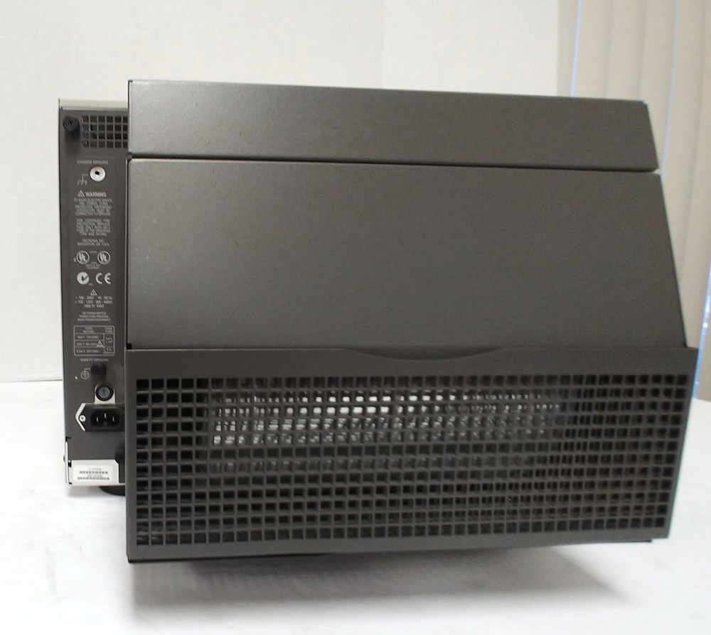 Tektronix TLA720 Logic Analyzer, Mainframe, 12-slot