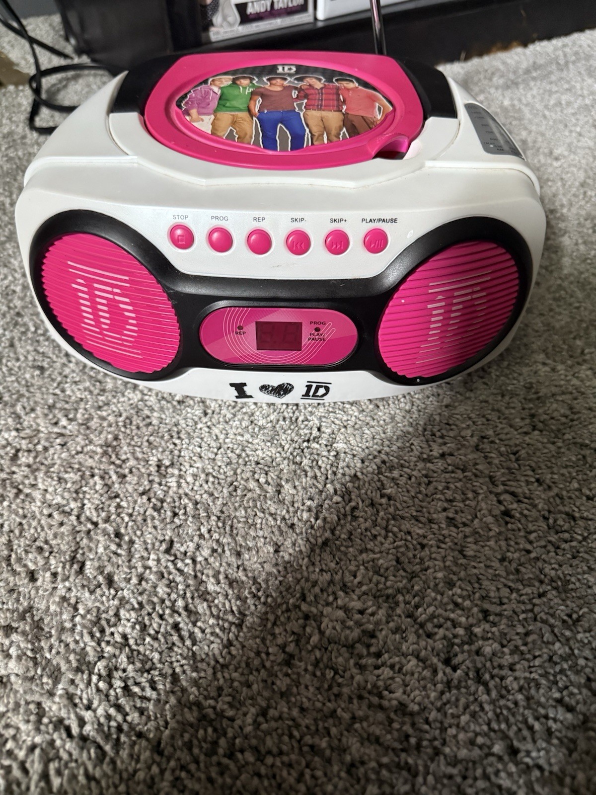 One Direction 1D Portable AM/FM Radio CD Player Boombox RARE - READ DESCRIPTION