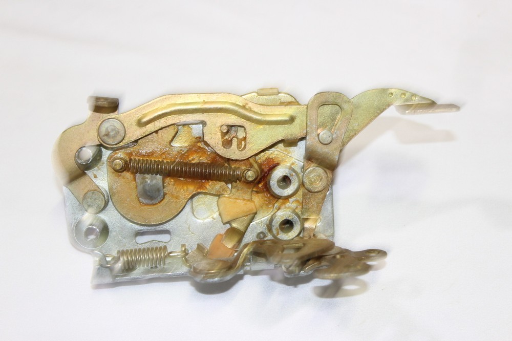 Door lock front right for BMW E-28