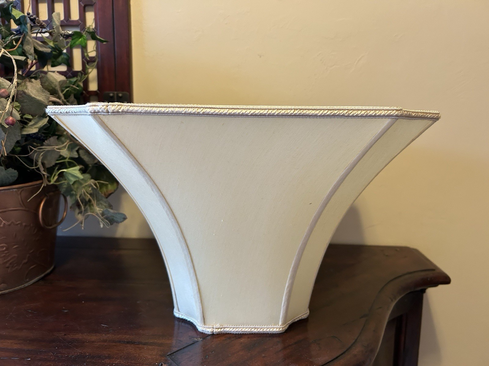 Octagonal Lined Corded Silk Fancy Bell Shape Lamp Shade~17.25" base~11.5" tall