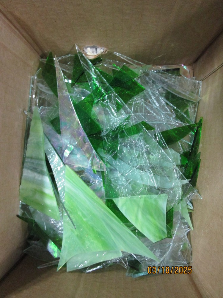 25lbd Stained & Cear Glass Lot