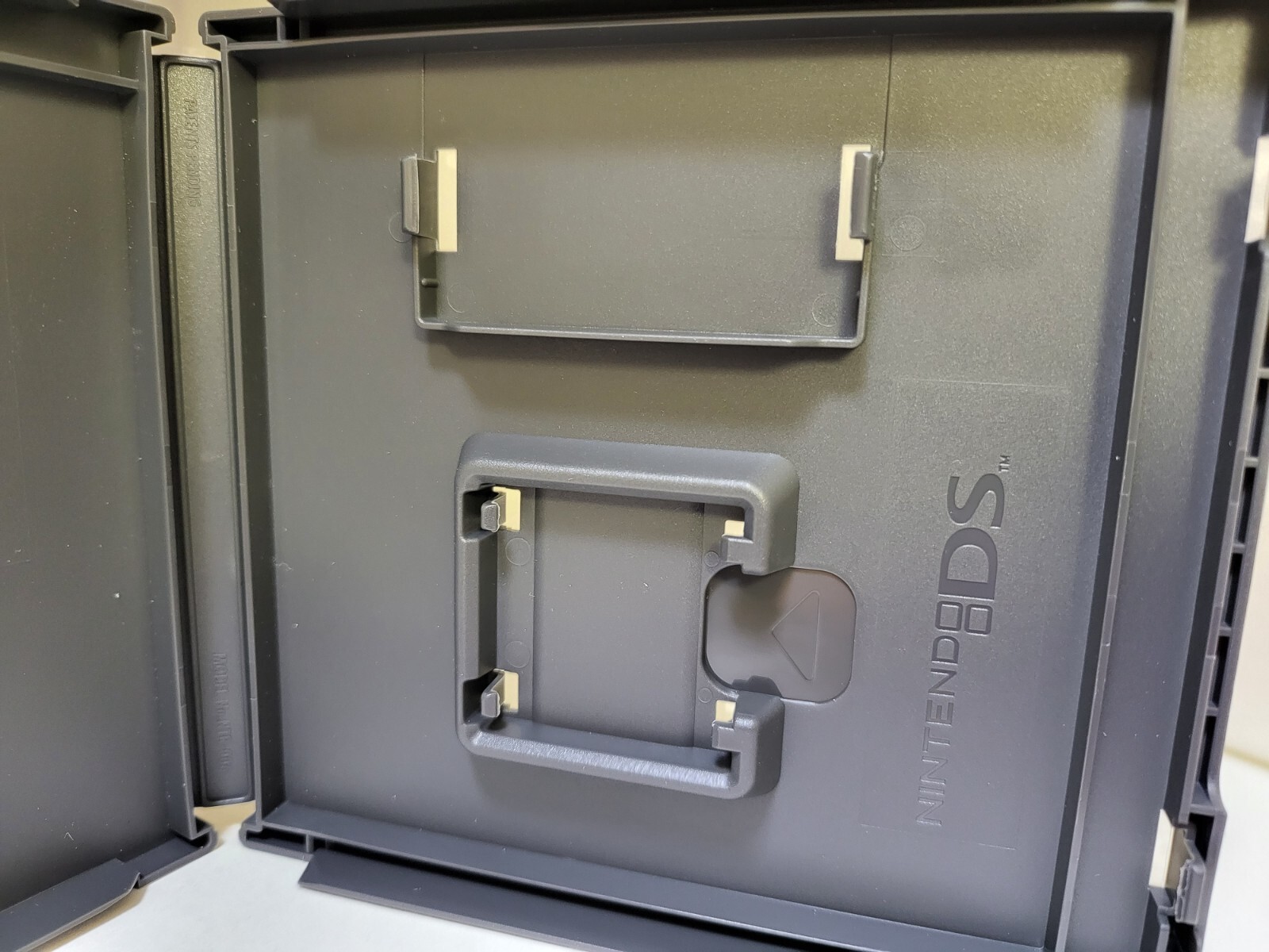 MINT NEW Official Original OEM Nintendo Black DS Replacement Game Case