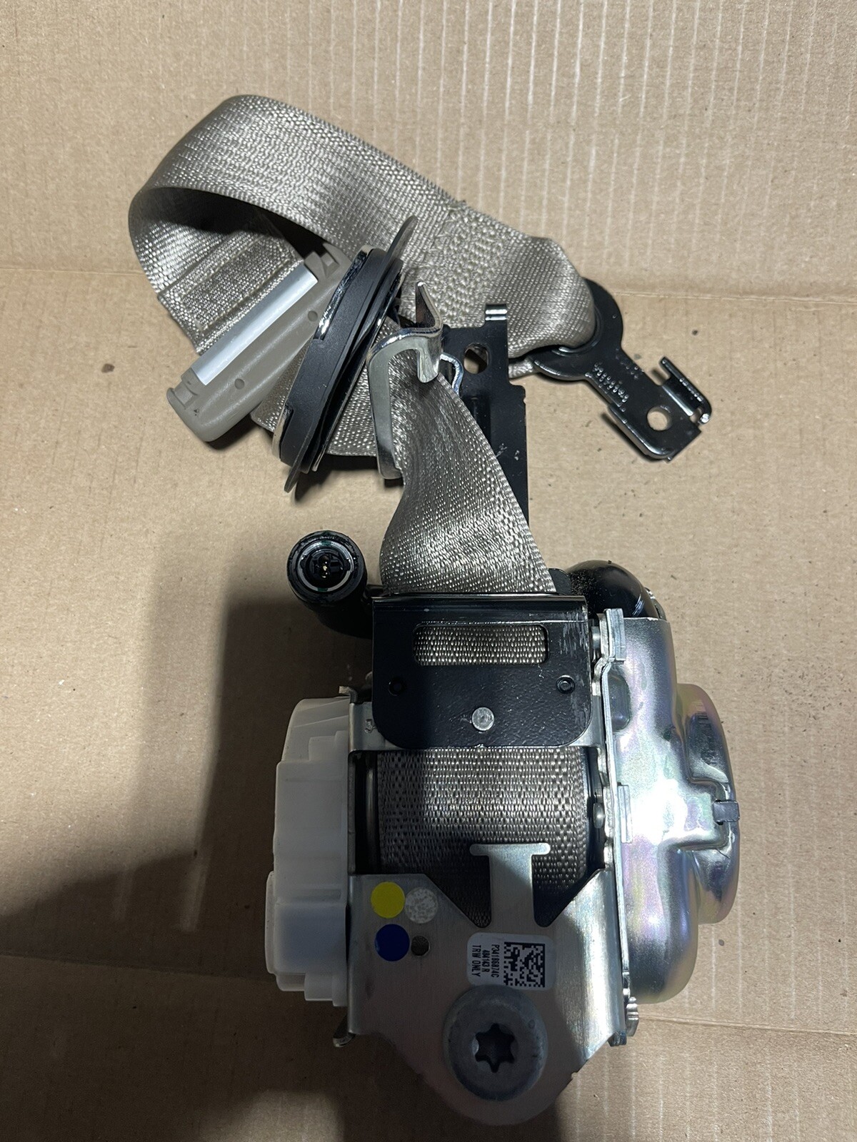 2015-2018 Chevy Silverado Tahoe GMC Sierra Yukon Tan LH Driver SEAT BELT OEM NEW