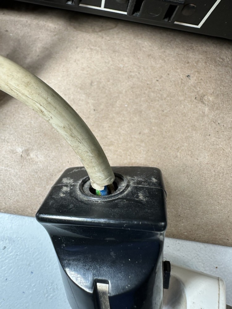 Marantz Model 1060 Stereo Amplifier Ships Fast!