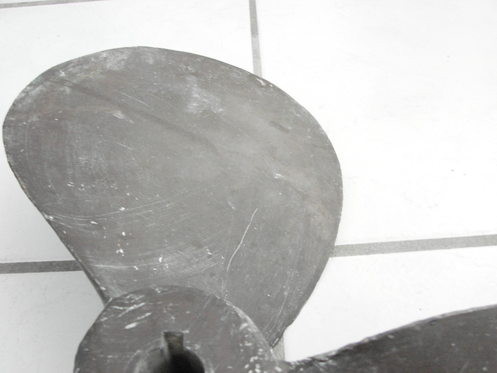 VINTAGE 3 BLADE BRASS PROP 22"X22" F4933 RH Rotation 1 1/4"