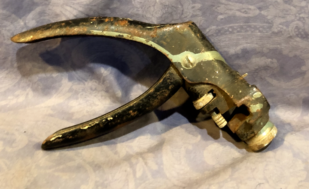 Stanley 42W Handheld Saw Set Pliers