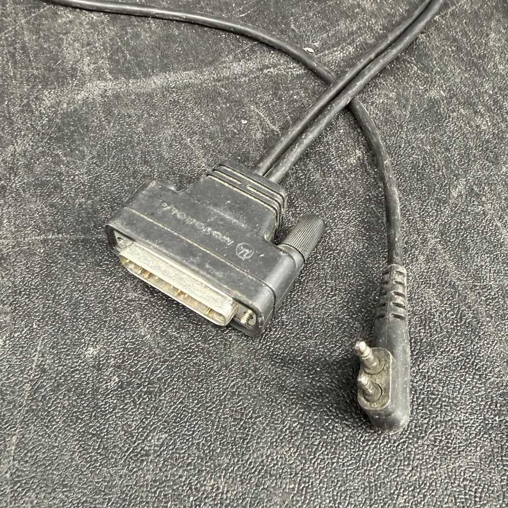 Motorola RLN4008E Programming Radio Interface Box w/ Cables