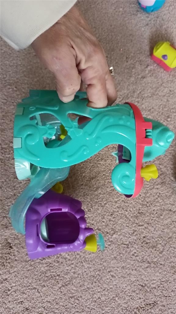 Spin Master Zoobles Mixed Lot McDonalds & Orig Giraffe Zizi Bird Daniela Seal